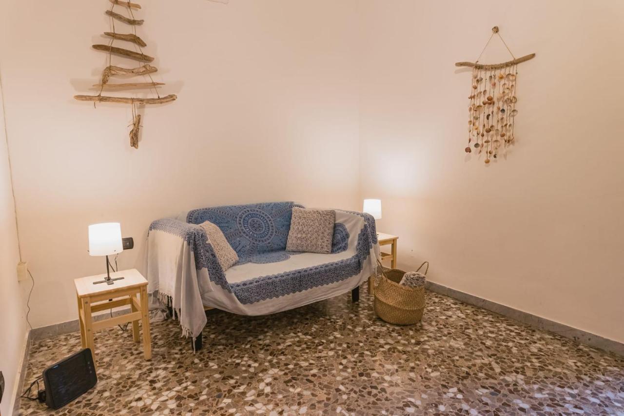 Casa Vacanze Il Mare Tra I Tetti - Relaxing Terrace & Sea View Villa Monopoli Exterior foto